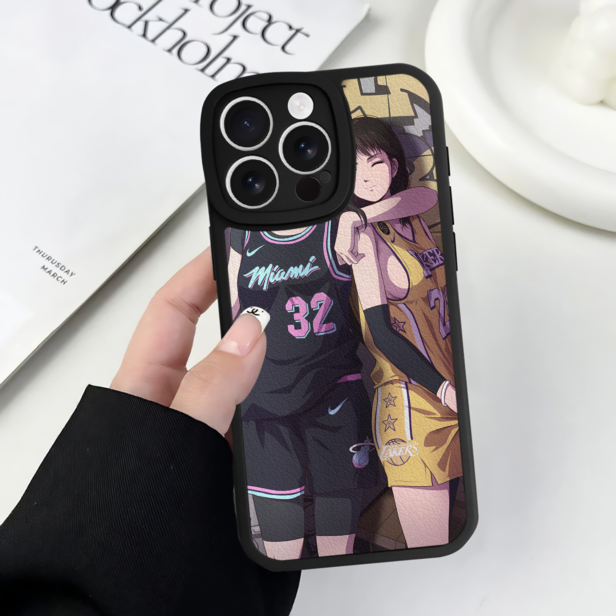 （画像用） SLAM DUNK／スラムダンク 【iPhone 16シリーズ対応】シリコンスマホケース（レザー調） 材質：シリコン